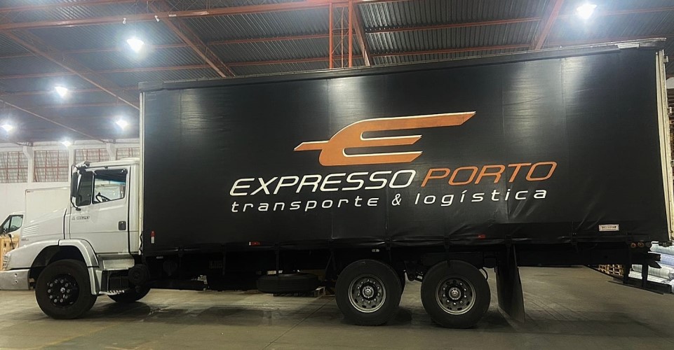 Caminhão Expresso Porto